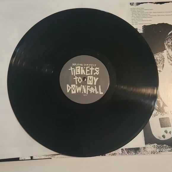 "Tickets to my Downfall" Vinyl - by Machine Gun Kelly - Alternate Cover - Picture 6 of 7